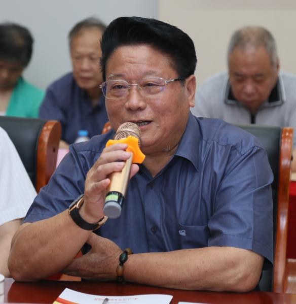 上海市政协学习组调研基层医院 改变社会办医“办好难”观念